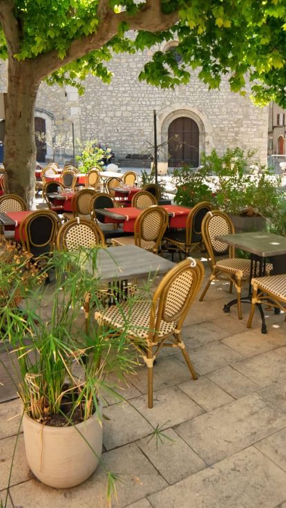 Restaurant à Claviers cuisine locale et méditerranéenne